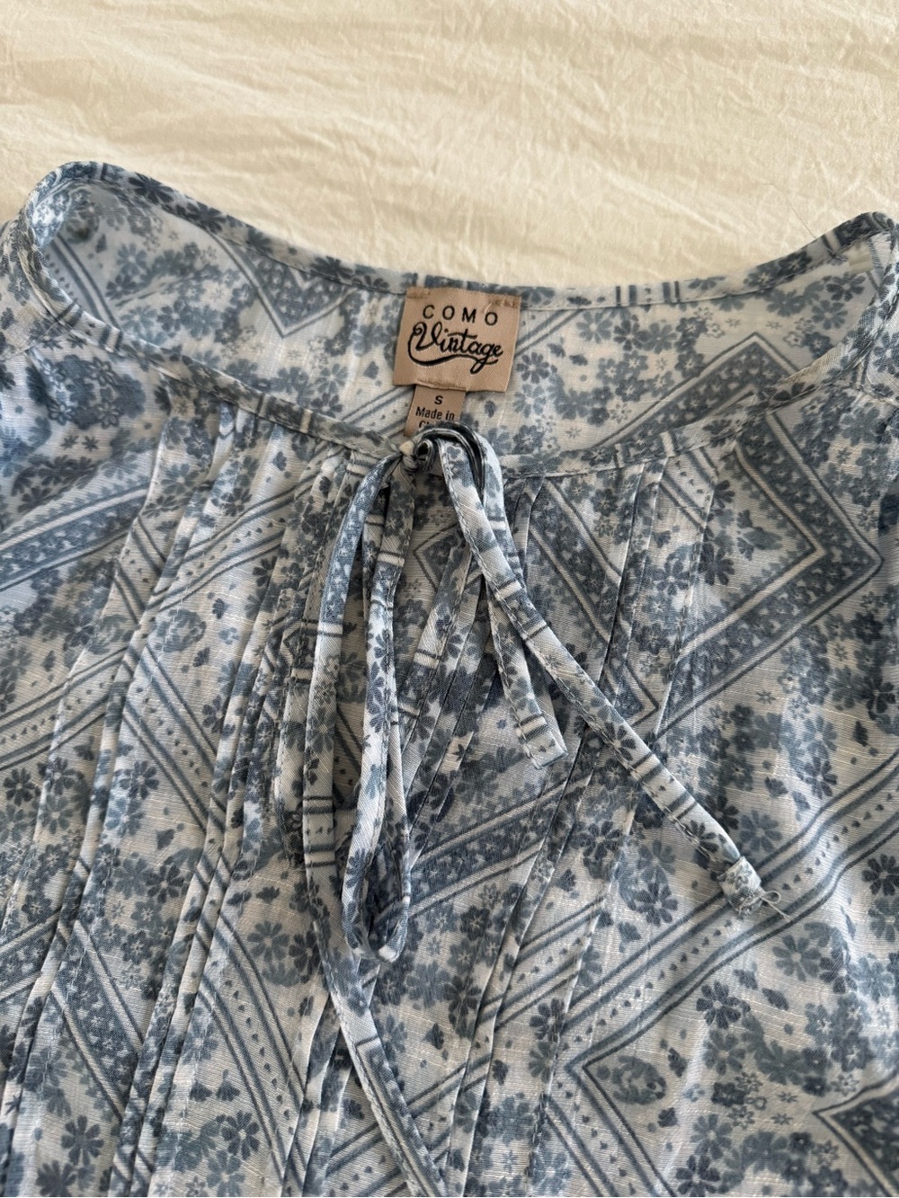Como Vintage Women's Blue Printed Tie-Neck Peasant Top - Picture 4 of 8